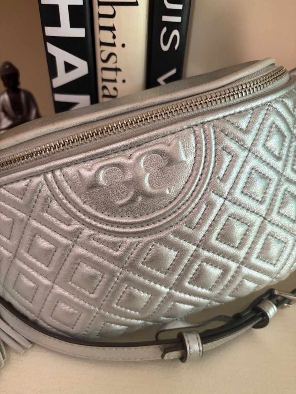 Tory Burch Fleming Soft Quilted Leather Belt Bag Metallic Silver - Picture 4 of 12